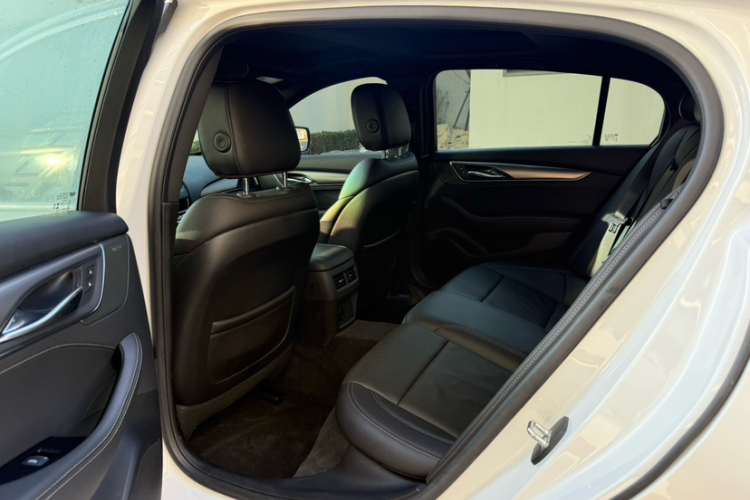 凯迪拉克CT5 2024款 28T 豪华型Pro中控内饰7005