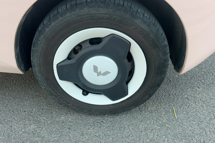 五菱汽车 宏光MINIEV 2021款 马卡龙臻享款 三元锂车身外观6006