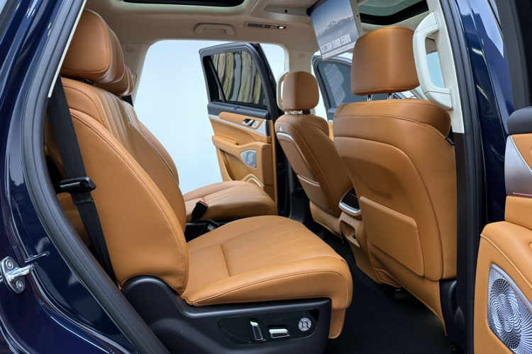 魏牌 蓝山 2025款 四驱 Max中控内饰7008