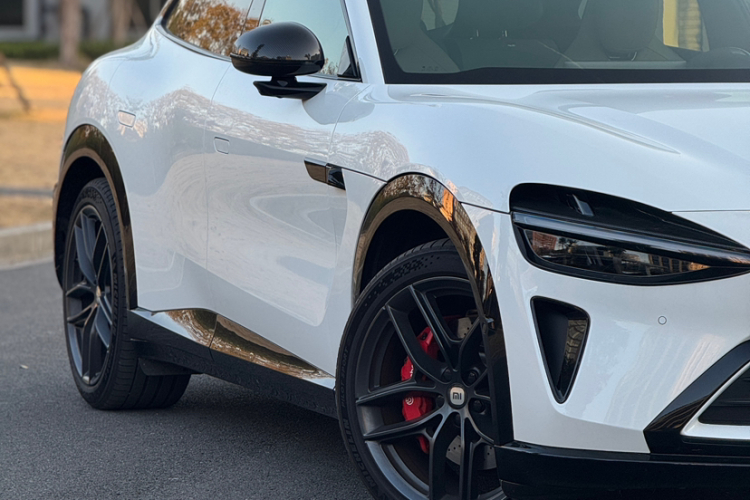 小米汽车 小米YU7 2025款 超长续航高性能四驱Max版车身外观6009