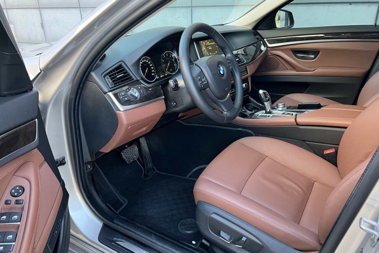 宝马5系 2017款 525Li 领先型中控内饰7002