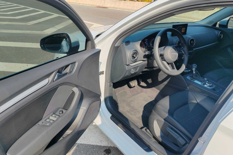 奥迪A3 2019款 Limousine 35 TFSI 进取型 国VI中控内饰7006