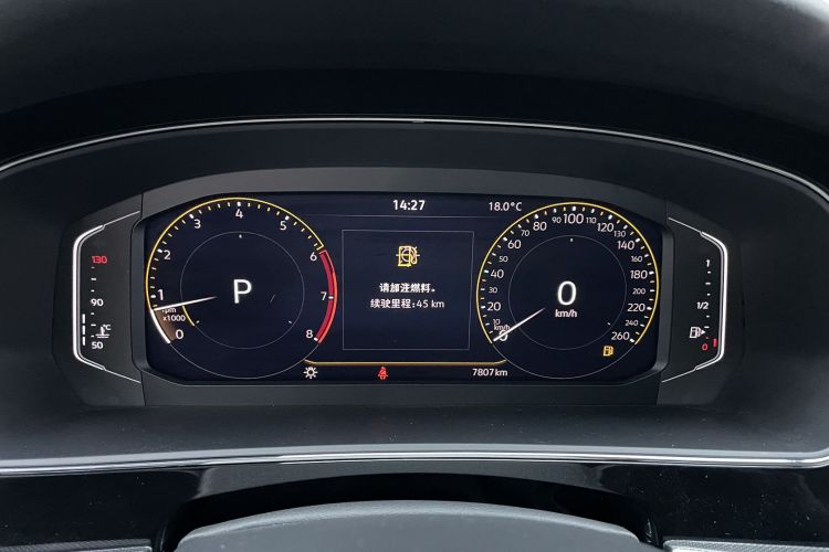 大众 帕萨特 2025款 出众款 380TSI 星空龙腾版中控内饰15