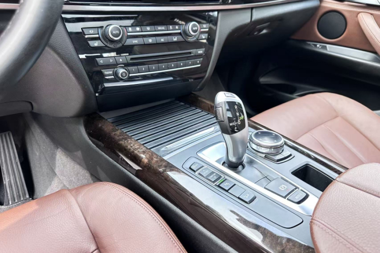 宝马X5(进口) 2014款 xDrive35i 典雅型中控内饰7001