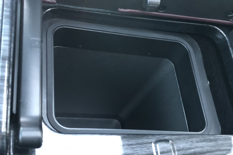 别克GL8 2023款 Avenir艾维亚 六座贤礼版中控内饰7005