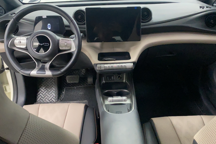 比亚迪 海豚 2023款 420km 时尚版中控内饰7003