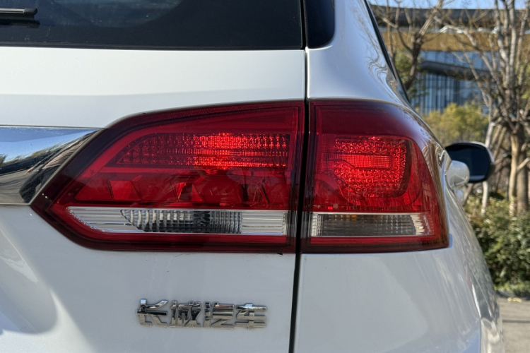 哈弗H6 Coupe 2020款 智联版 1.5T 自动两驱精英型车身外观6003