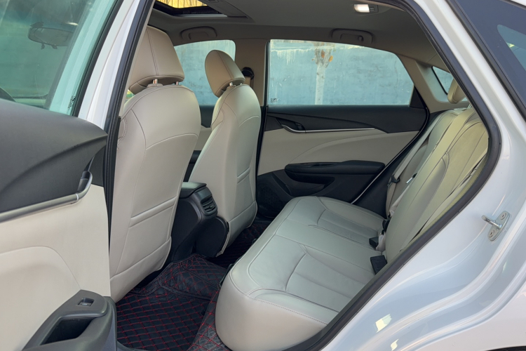 别克 英朗 2019款 15T 手动精英型 国VI中控内饰7002