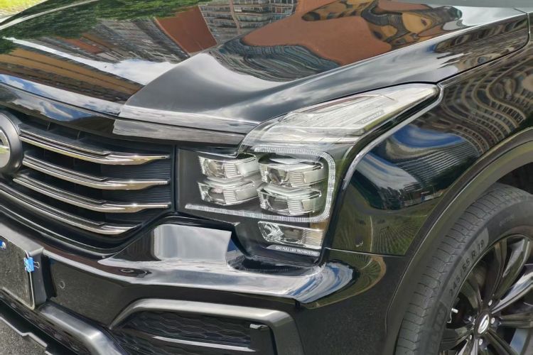 广汽传祺 传祺GS8 2021款 390T 两驱暗夜骑士版车身外观6006