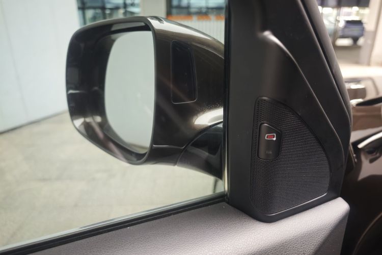 奥迪Q5 2017款 Plus 40 TFSI 技术型中控内饰7006