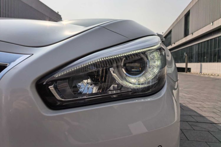 英菲尼迪Q70 2019款 Q70L 2.0T 悦享版局部细节36