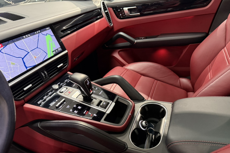 保时捷 2019款 Cayenne 3.0T中控内饰7006