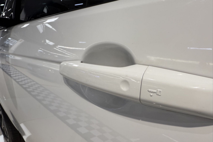 路虎 发现运动版 2022款 249PS 大都会版 5座车身外观6008