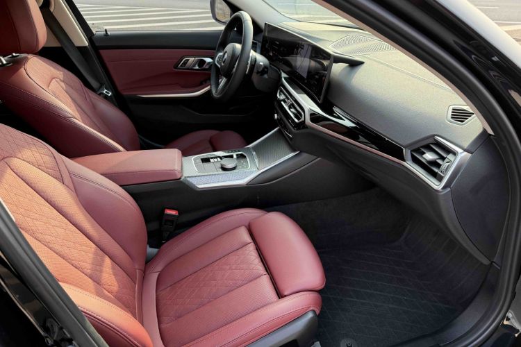 宝马3系 2023款 325Li M运动曜夜套装中控内饰7003