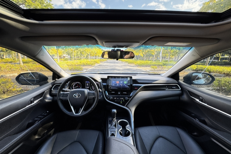 丰田 凯美瑞 2022款 2.0GVP 领先版中控内饰7002