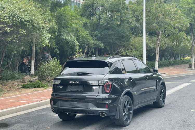 领克01 2021款 2.0TD 四驱暗夜版车身外观6007