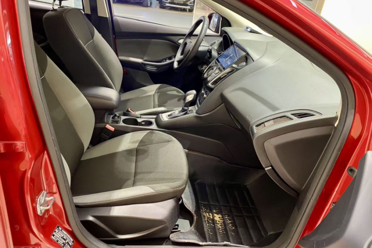 福特 福克斯 2012款 两厢 1.6L 自动舒适型中控内饰7002