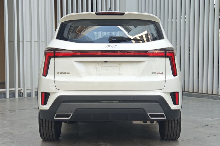 江淮汽车 江淮X8 PLUS 2024款 1.5TGDI DCT智享版 5座车身外观6005