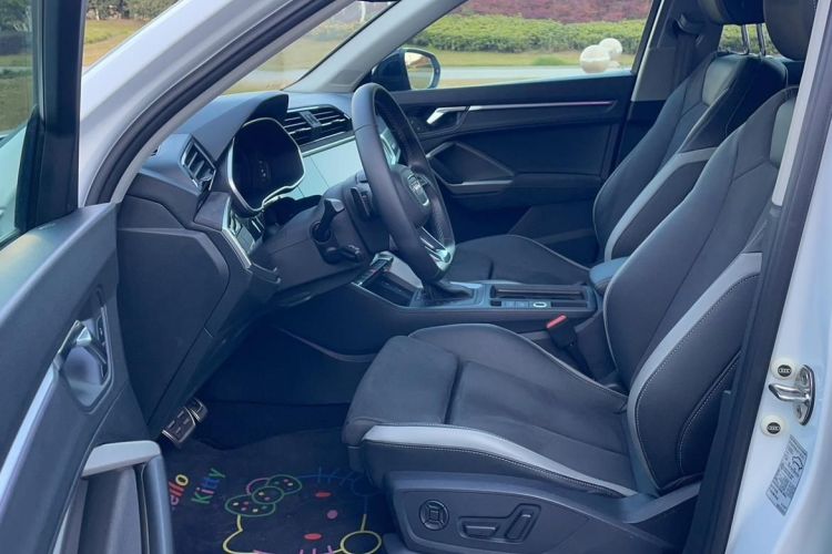 奥迪Q3 2023款 40 TFSI 时尚动感型中控内饰7002