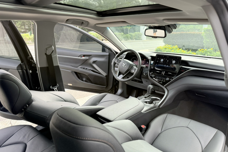 丰田 凯美瑞 2021款 2.5G 豪华版中控内饰7004