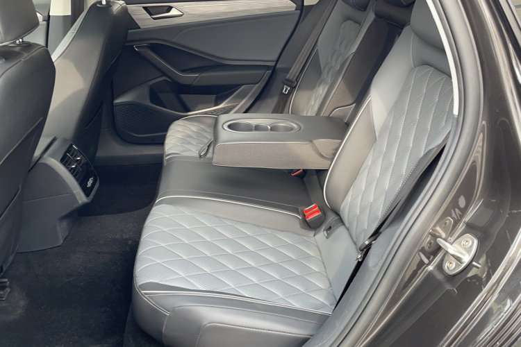 大众 速腾 2023款 300TSI DSG超越版中控内饰7002