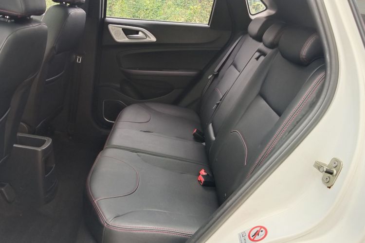 中华V3 2015款 1.5L 手动智能型中控内饰7007