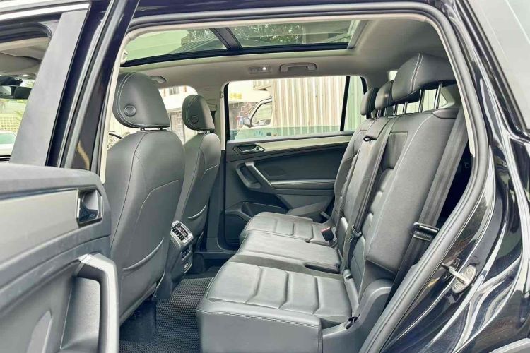 大众 途观L 2019款 380TSI 自动四驱智动豪华版7座 国VI中控内饰7003