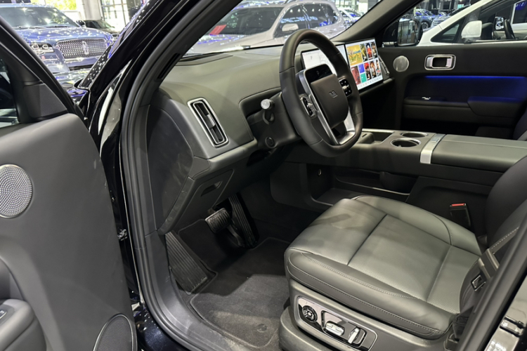 理想汽车 理想L9 2024款 Ultra中控内饰7009