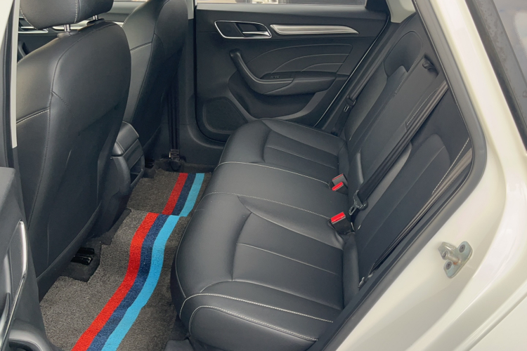 荣威i6 2018款 20T 自动旗舰版中控内饰7004