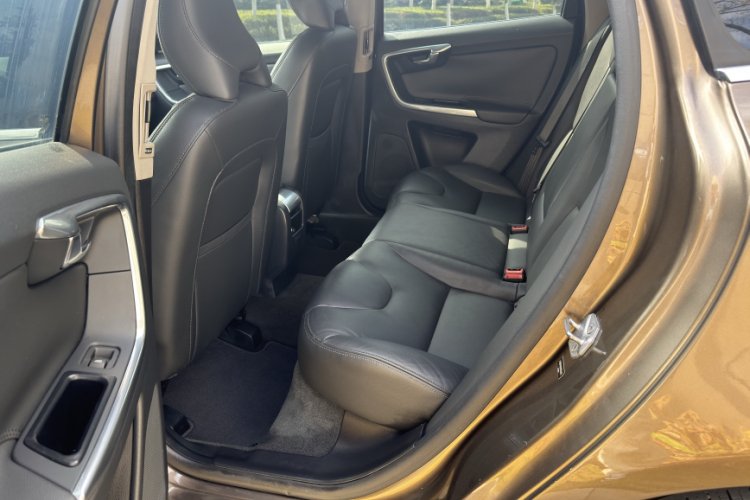 沃尔沃XC60 2015款 T5 智进版中控内饰7005