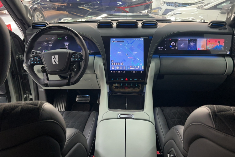 仰望U8 2024款 越野玩家版中控内饰7003