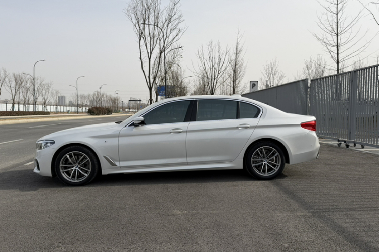 宝马5系 2020款 525Li M运动套装车身外观6001