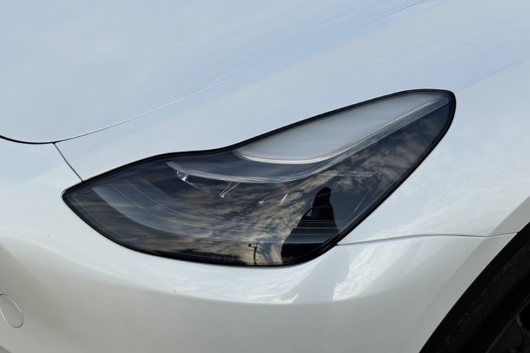 特斯拉 Model Y 2021款 标准续航后驱版局部细节36