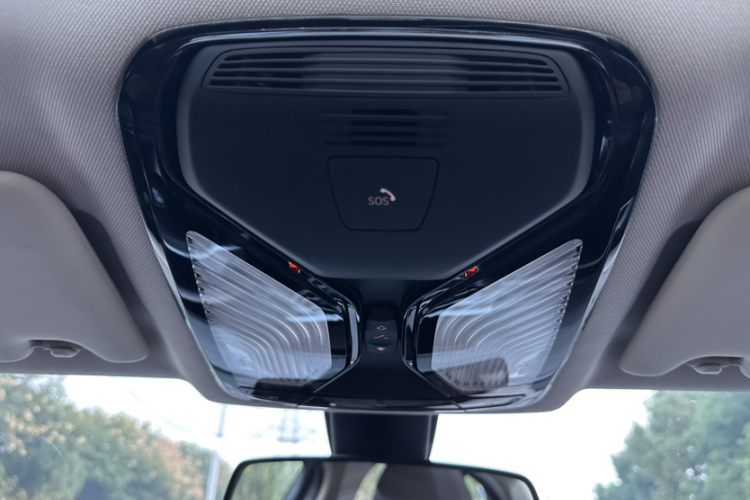 宝马3系 2021款 改款 320Li M运动套装中控内饰7010