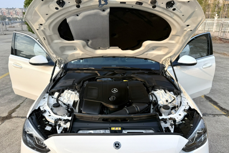 奔驰C级 2023款 C 260 L 运动版中控内饰7001