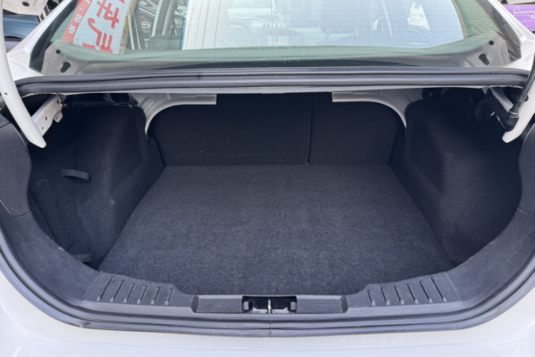 福特 福克斯 2017款 三厢 1.6L 手动风尚型智行版局部细节23