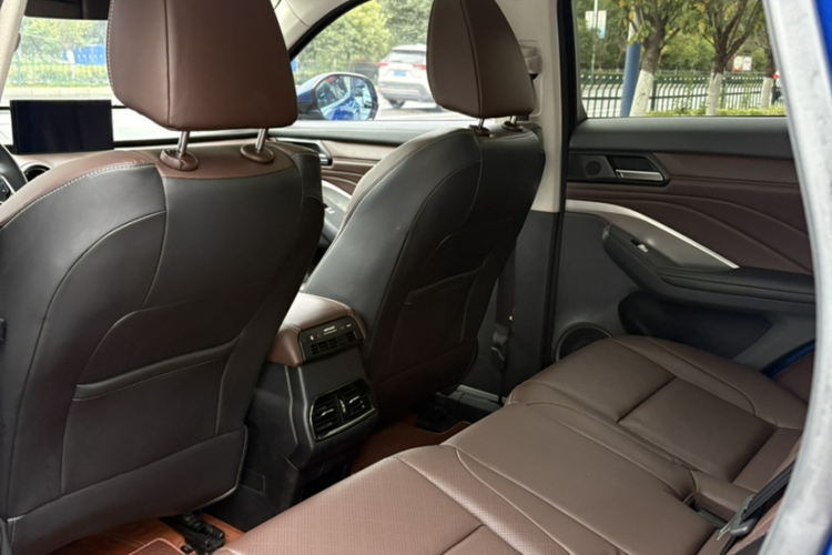 魏牌 VV6 2018款 2.0T 两驱超豪型 国V中控内饰7003