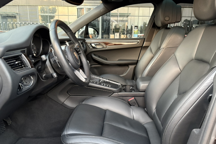 保时捷 2014款 Macan 2.0T中控内饰7001