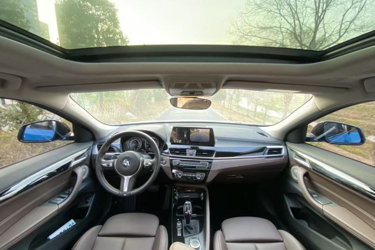 宝马X2 2023款 sDrive25i M运动曜夜版中控内饰7007