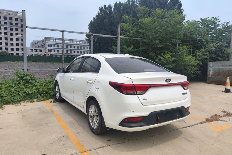 起亚K2 2017款 三厢 1.4L MT GLS车身外观6006