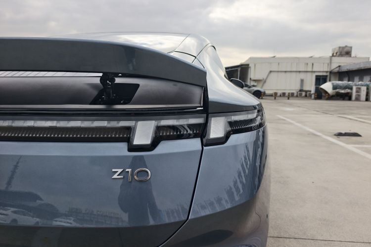 领克Z10 2024款 95kWh 806km后驱智驾Max中控内饰7014