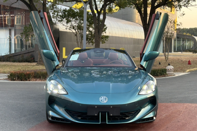 名爵 MG Cyberster 2026款 520km 传奇四驱版车身外观6003