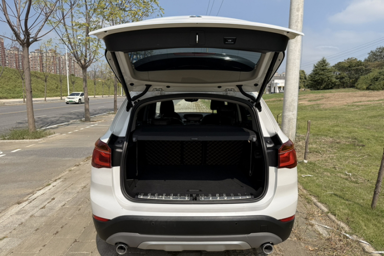 宝马X1 2018款 xDrive20Li 尊享型中控内饰7005