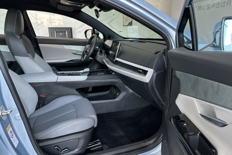 长安UNI-T 2023款 第二代 1.5T 旗舰型中控内饰7007