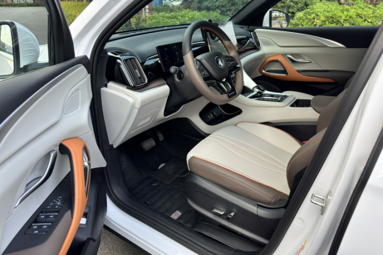 比亚迪 宋Pro新能源 2022款 DM-i 110km 旗舰型中控内饰7006