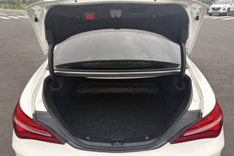 奔驰CLA 2018款 CLA 200 时尚型局部细节23