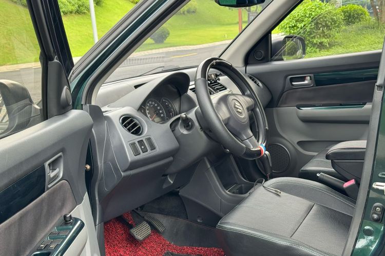 铃木 雨燕 2016款 1.5L 自动时尚型酷玩版中控内饰7004