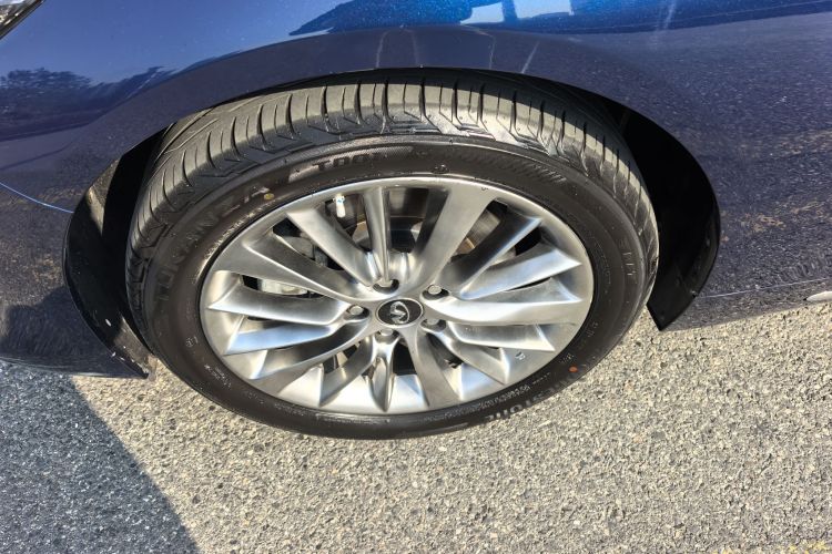 英菲尼迪Q50L 2018款 2.0T 逸享版 国VI车身外观6007