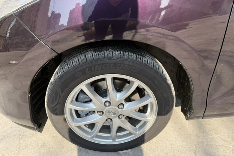 比亚迪M6 2015款 2.4L 自动豪华型车身外观6006