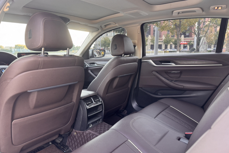 宝马5系 2021款 530Li 领先型 豪华套装中控内饰7005